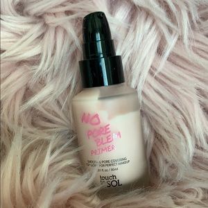 SOLD💕Touch in SOL No Pore Blem Primer